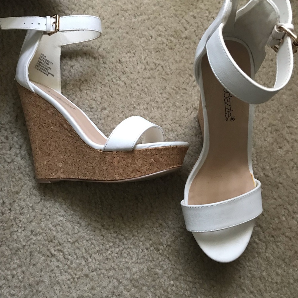 White platform Shoe Dazzle